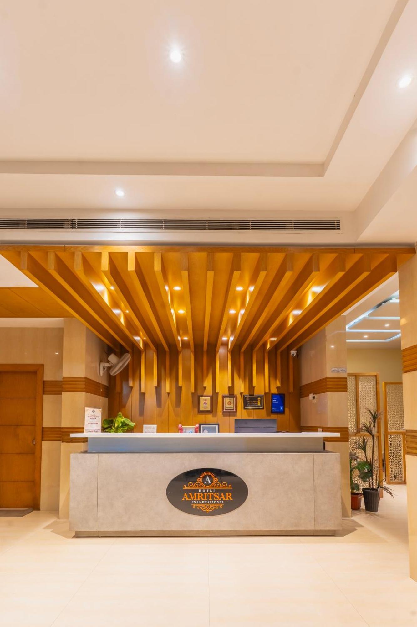 Hotel Amritsar International 2 Min Walk From Amritsar Bus Stand Экстерьер фото