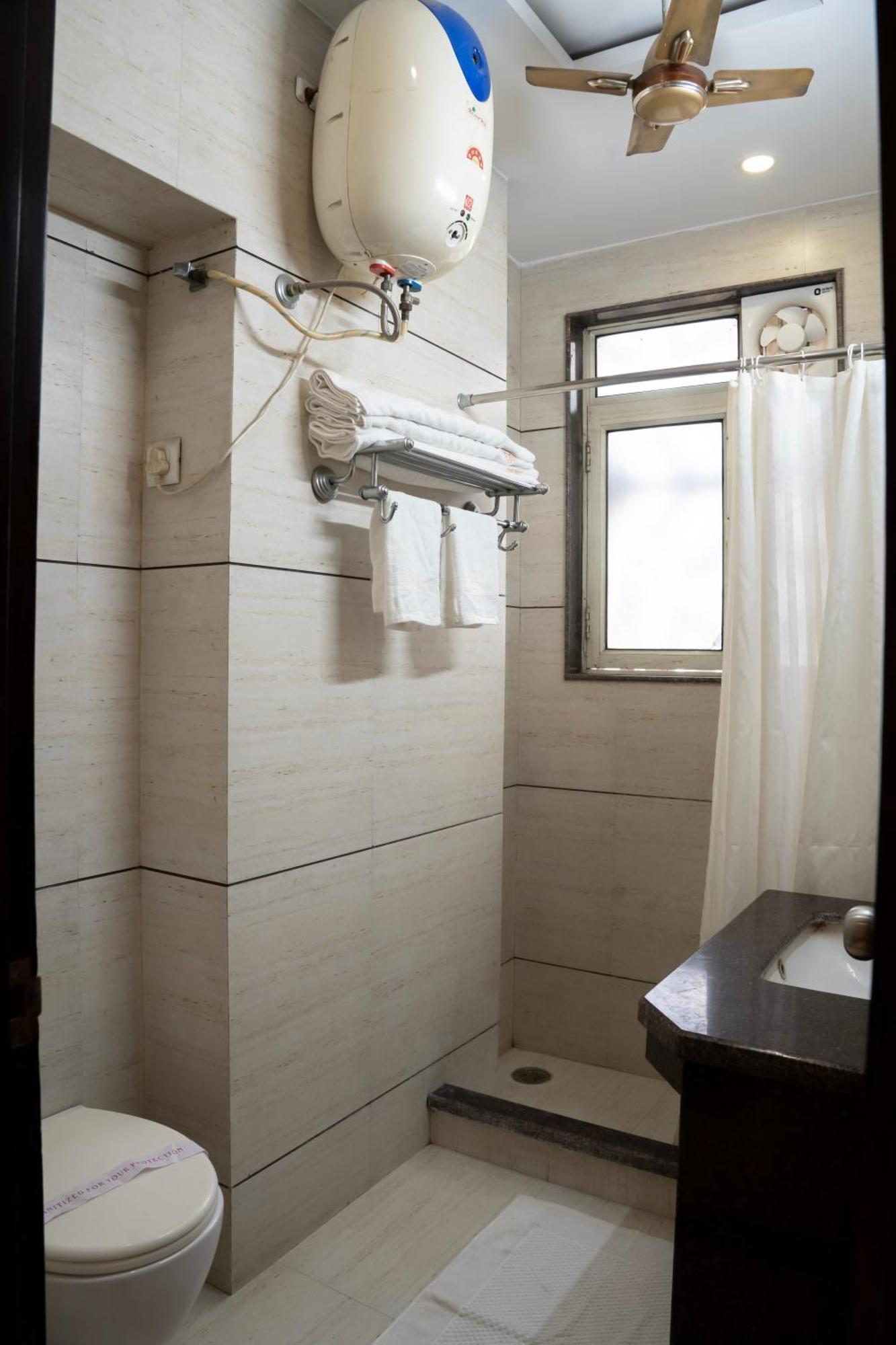 Hotel Amritsar International 2 Min Walk From Amritsar Bus Stand Экстерьер фото